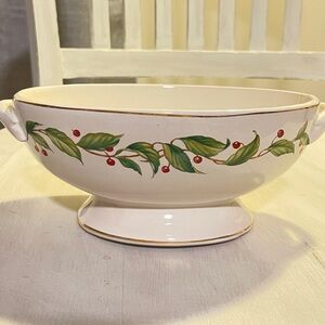 VTG Teleflora Oval Serving Bowl Dish Made in Portugal Vine and Berry
